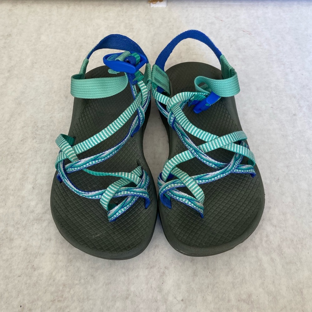 Women’s Chaco size 6 gray teal and blue